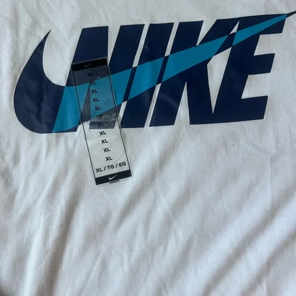 Nike White and Blue Short Sleeve Tee - Picture 3 of 6